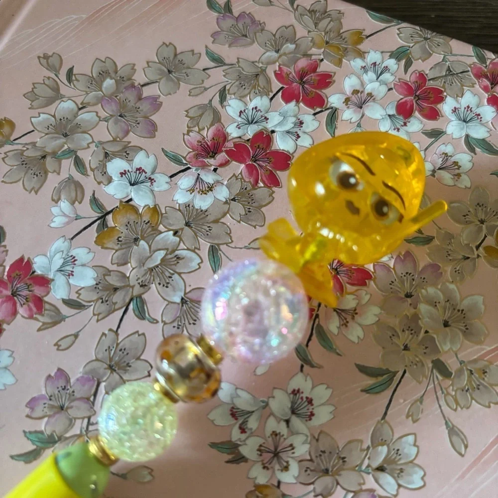 Disney Doorables: Star Wars: Rey yellow handmade beaded pen